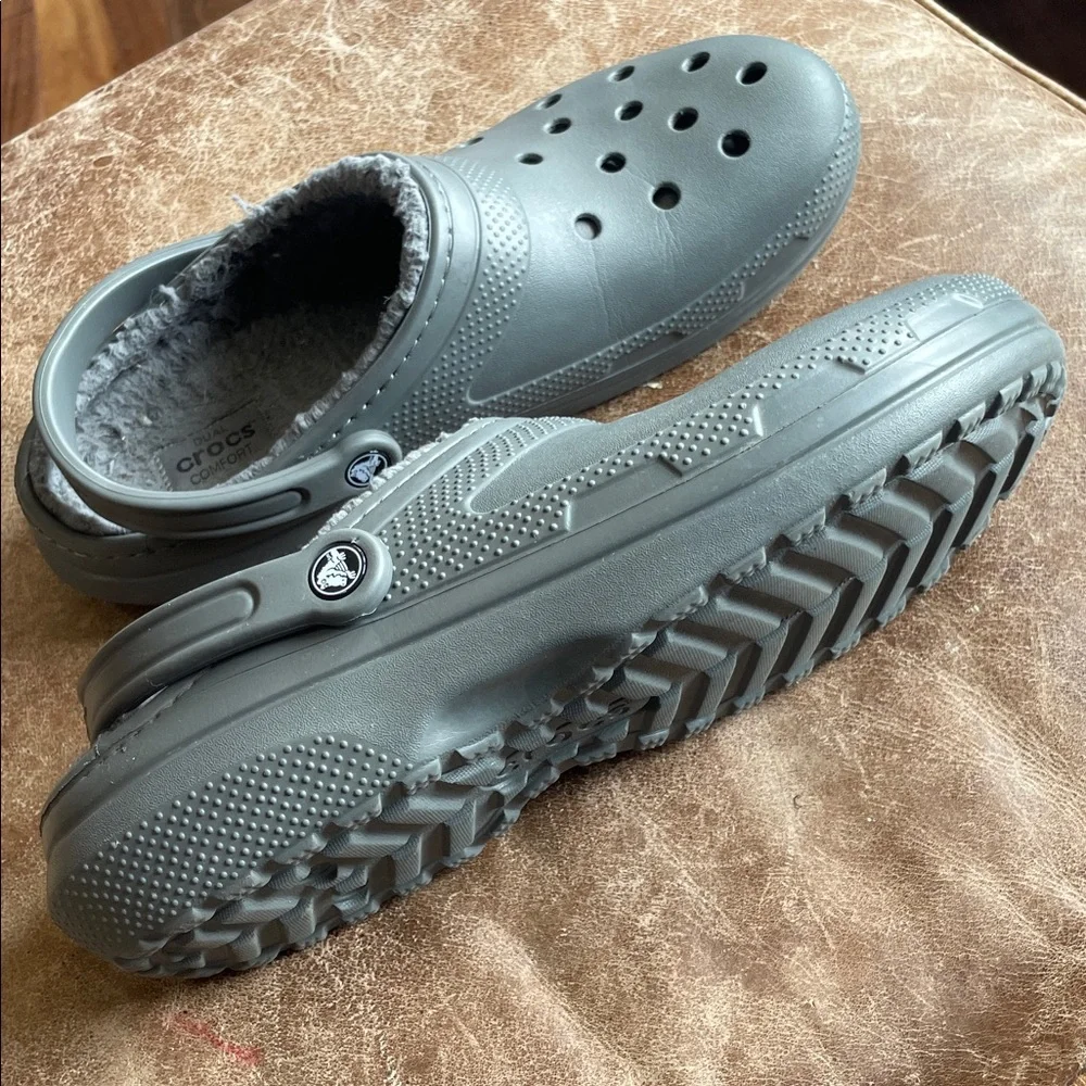 Crocs Men's Gray Dual Comfort Lined Clogs. Good Condition. Size 12.